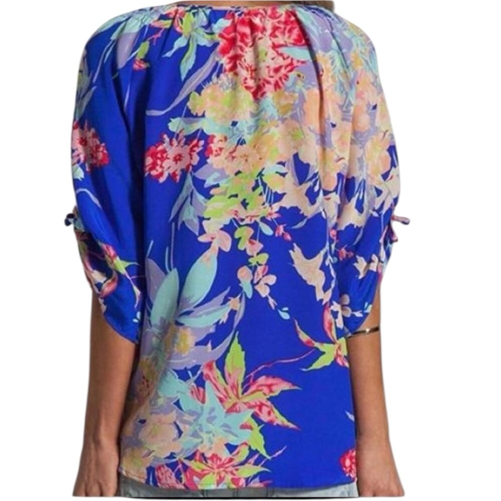 Yumi Kim x Revolve Joey Blue Flower 100% Silk
Blouse Size Small - Picture 2 of 6